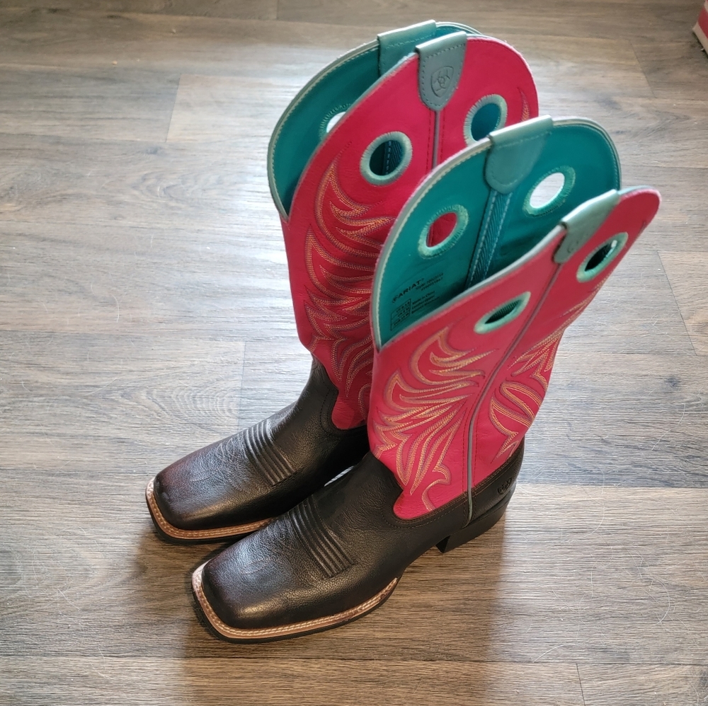 Ariat women's leather boots. Hot pink tops. Size 8 1/2 B. Barely worn & like new